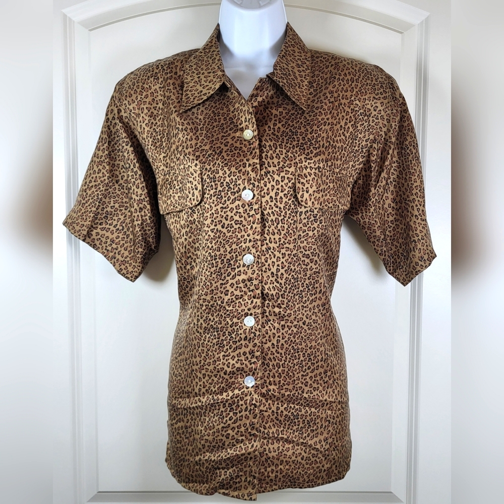 Vintage SILK HOUSE Short Sleeve Button Front Brown Leopard Print Top Size Small
